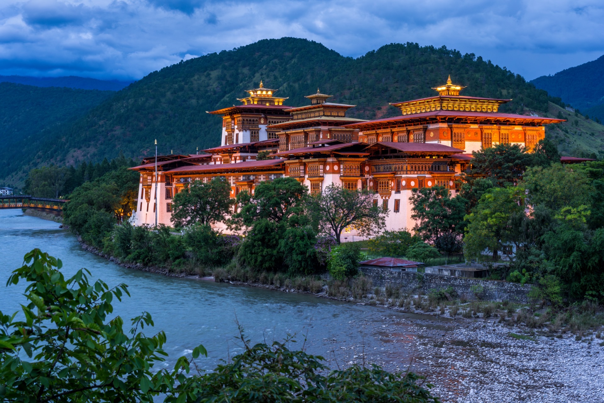 Punakha Dzong fortress at the confluence of the Pho Chhu and Mo Chhu rivers